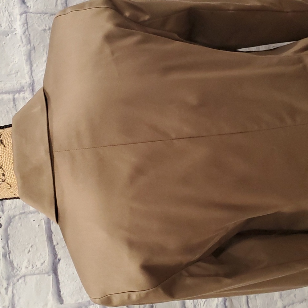 Blazer - Picture 4 of 6